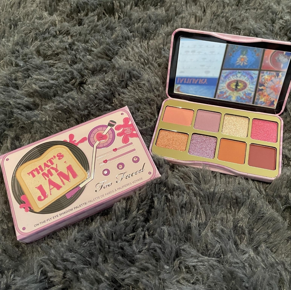 Too Faced That'sMyJam color palatte.